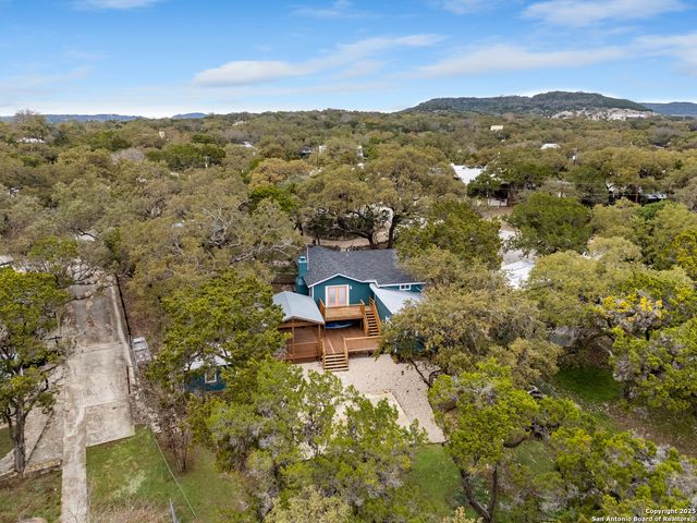 143 Park, Pipe Creek, TX 78063