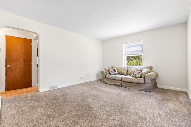 6916 Kleindale Avenue, North College Hill, OH 45231