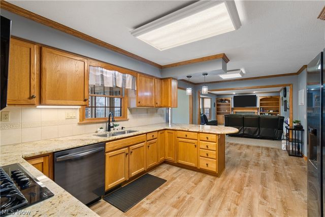 1825 John Carroll Drive SE, Massillon, OH 44646