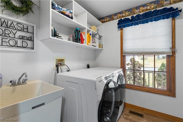 1825 John Carroll Drive SE, Massillon, OH 44646