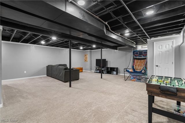 1825 John Carroll Drive SE, Massillon, OH 44646