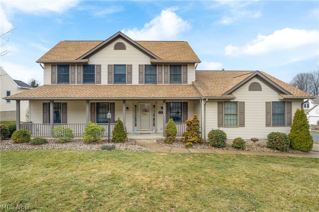 1825 John Carroll Drive SE, Massillon, OH 44646