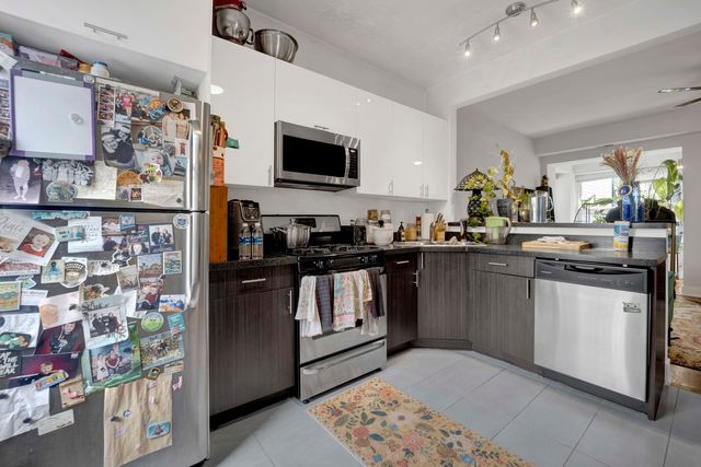 3226 W Potomac Avenue 1R, Chicago, IL 60651