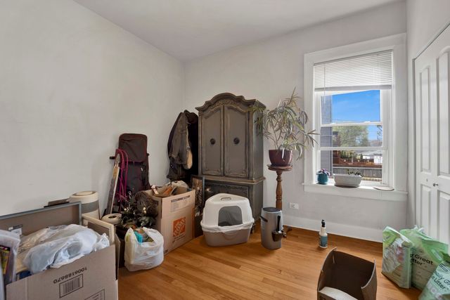 3226 W Potomac Avenue 1R, Chicago, IL 60651