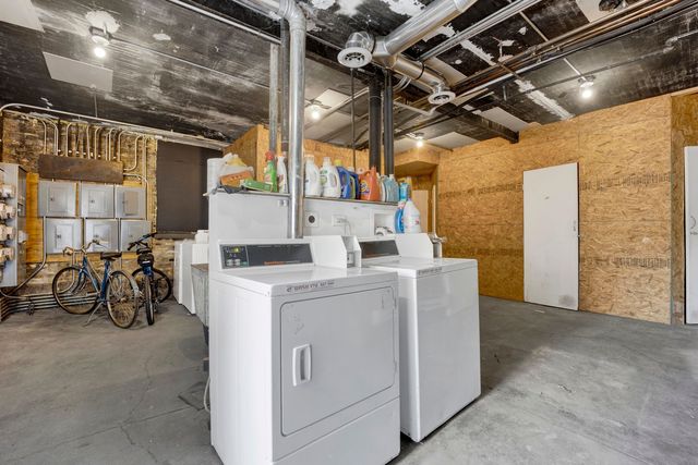 3226 W Potomac Avenue 1R, Chicago, IL 60651