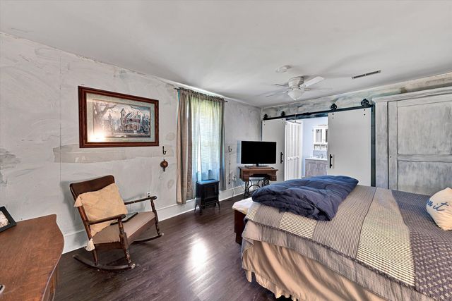 74 Cambridge CT, Hardy, VA 24101