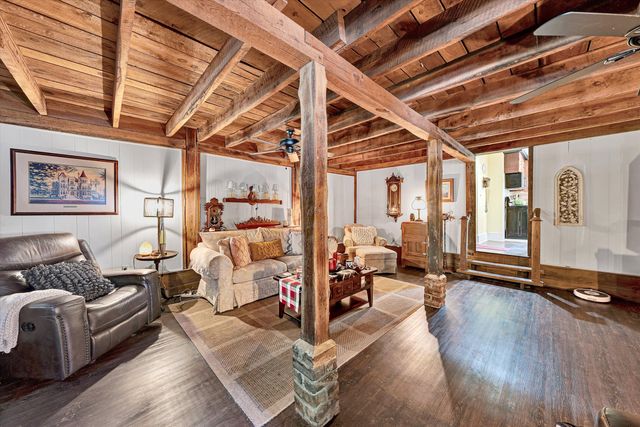 74 Cambridge CT, Hardy, VA 24101