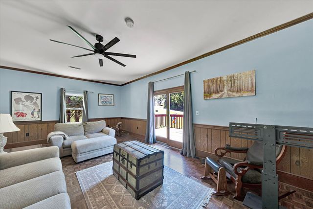 74 Cambridge CT, Hardy, VA 24101