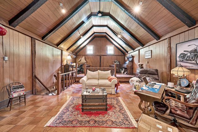 74 Cambridge CT, Hardy, VA 24101