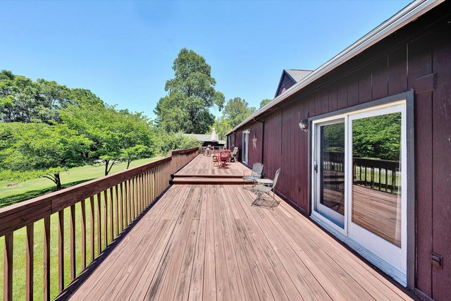 74 Cambridge CT, Hardy, VA 24101