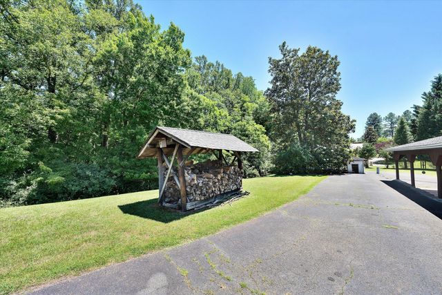 74 Cambridge CT, Hardy, VA 24101