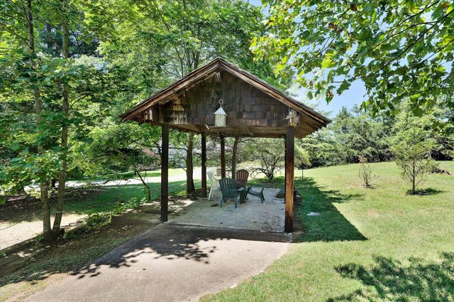 74 Cambridge CT, Hardy, VA 24101