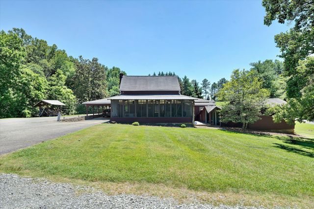 74 Cambridge CT, Hardy, VA 24101