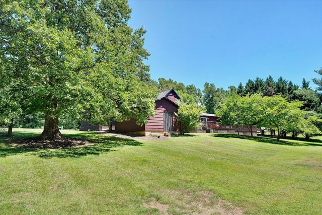 74 Cambridge CT, Hardy, VA 24101