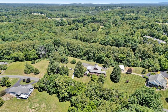 74 Cambridge CT, Hardy, VA 24101