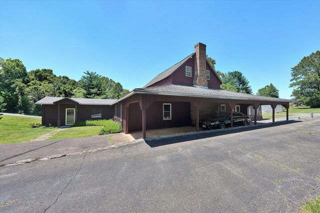 74 Cambridge CT, Hardy, VA 24101