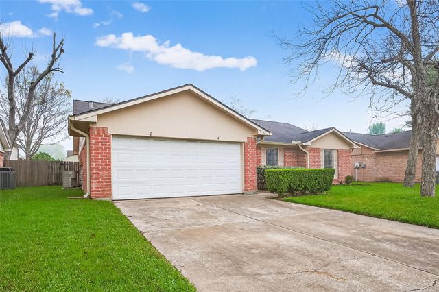 1914 Landmark Drive, Richmond, TX 77406