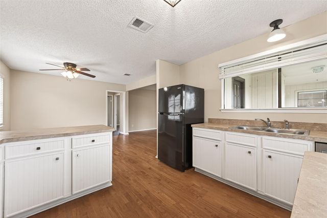 1914 Landmark Drive, Richmond, TX 77406