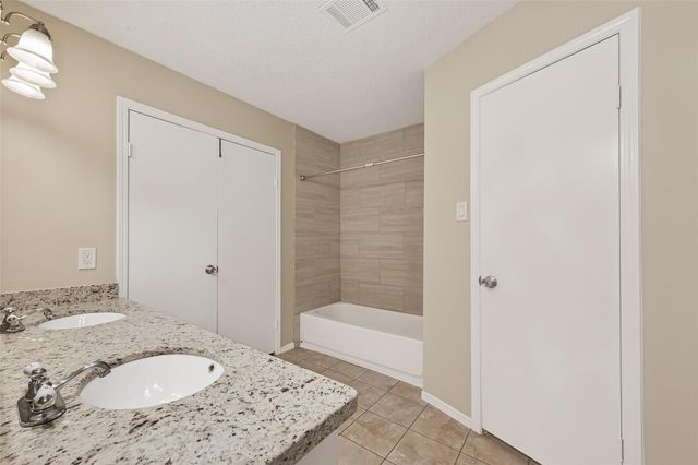 1914 Landmark Drive, Richmond, TX 77406