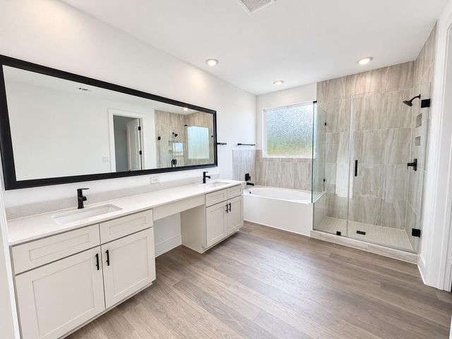 3411 Summercrisp Hollow Lane, Pearland, TX 77581