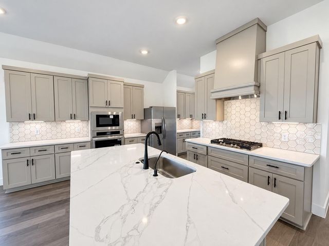 3411 Summercrisp Hollow Lane, Pearland, TX 77581