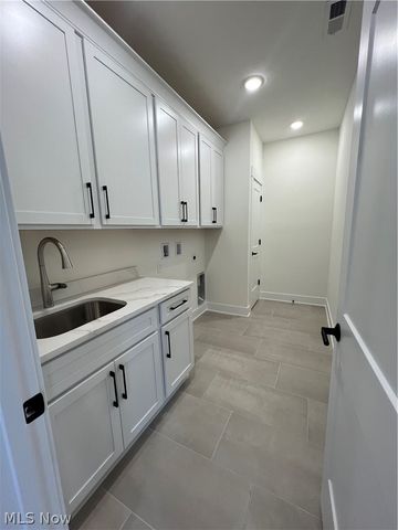 855 Club Drive W, Aurora, OH 44202