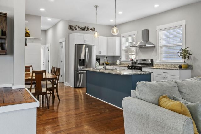 803 S Highland Park Avenue, Chattanooga, TN 37404