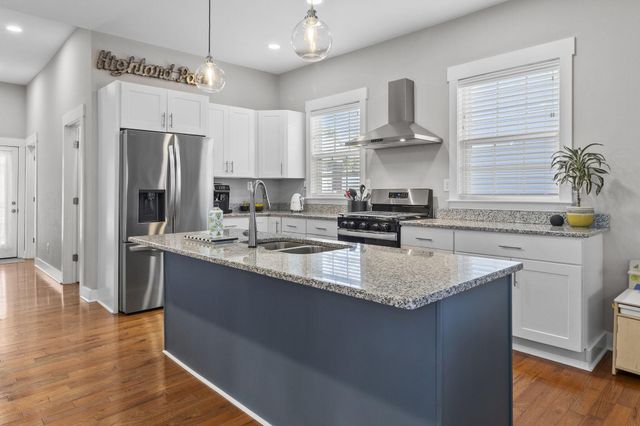 803 S Highland Park Avenue, Chattanooga, TN 37404