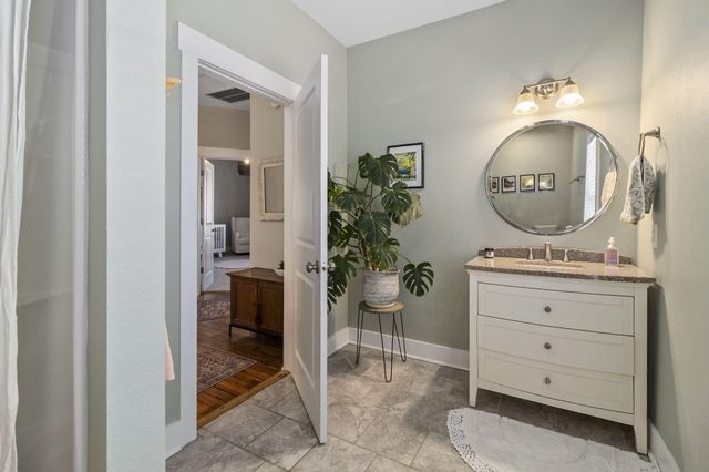 803 S Highland Park Avenue, Chattanooga, TN 37404