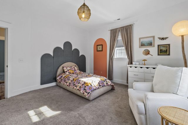 803 S Highland Park Avenue, Chattanooga, TN 37404