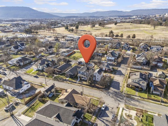 803 S Highland Park Avenue, Chattanooga, TN 37404