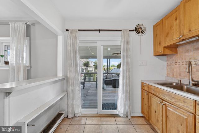 1224 MEADOW RD, Woodlyn, PA 19094