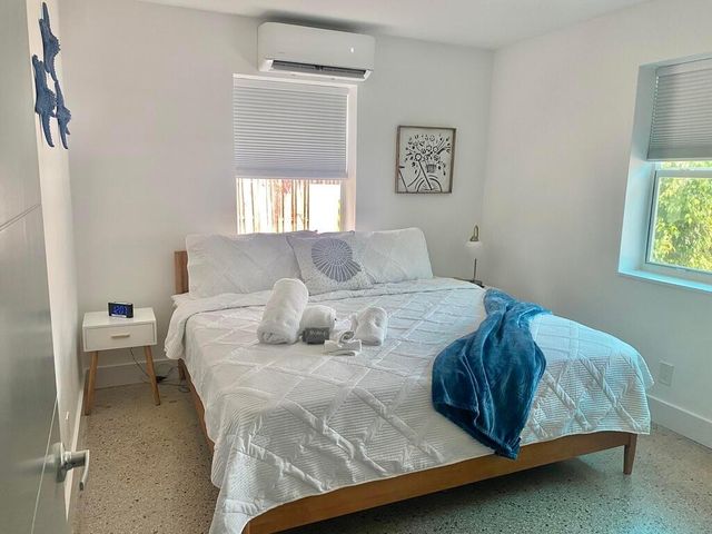 304 SE 3rd Street, Delray Beach, FL 33483