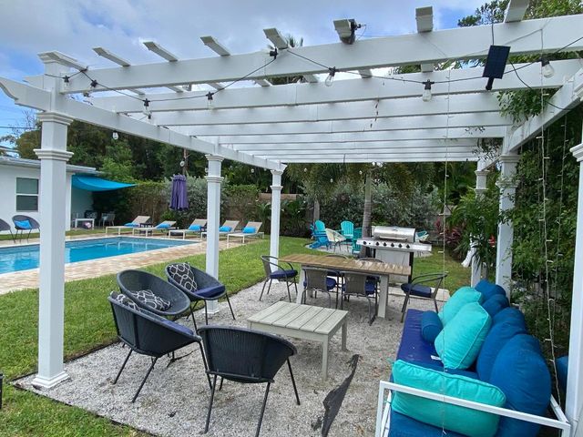 304 SE 3rd Street, Delray Beach, FL 33483