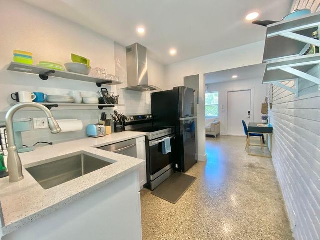 304 SE 3rd Street, Delray Beach, FL 33483