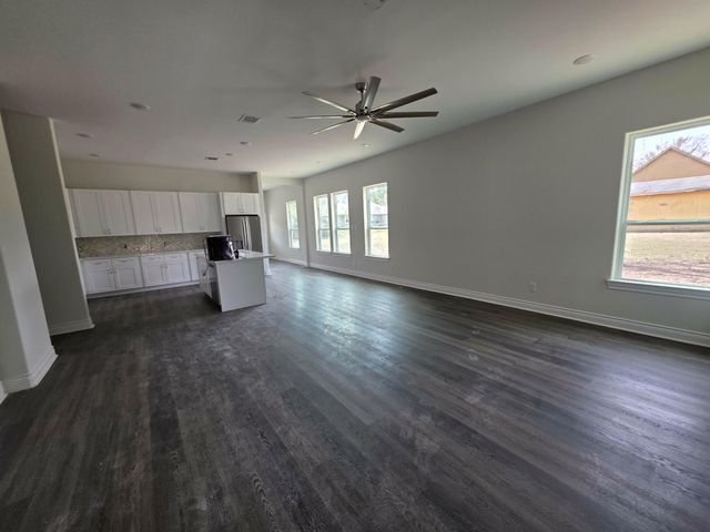 26652 White Pine Drive, Hempstead, TX 77445