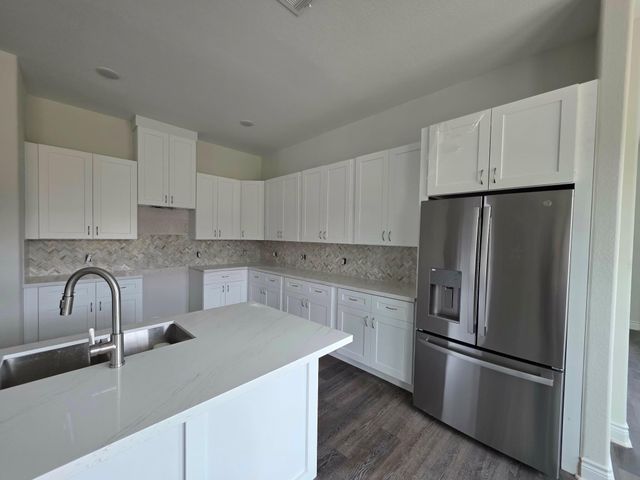 26652 White Pine Drive, Hempstead, TX 77445