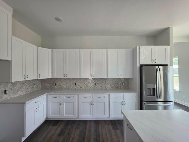 26652 White Pine Drive, Hempstead, TX 77445