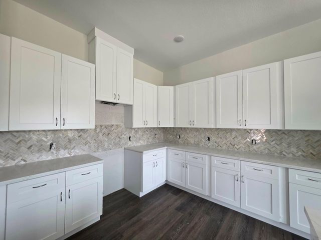 26652 White Pine Drive, Hempstead, TX 77445