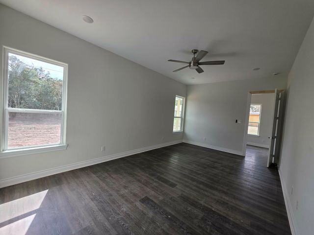 26652 White Pine Drive, Hempstead, TX 77445