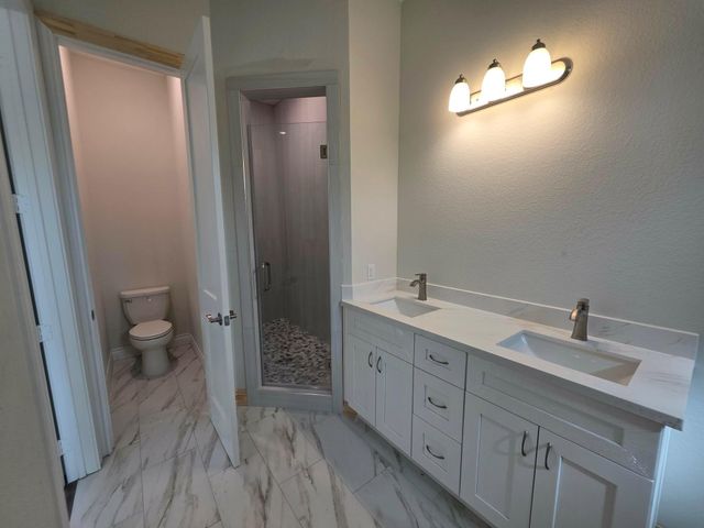 26652 White Pine Drive, Hempstead, TX 77445