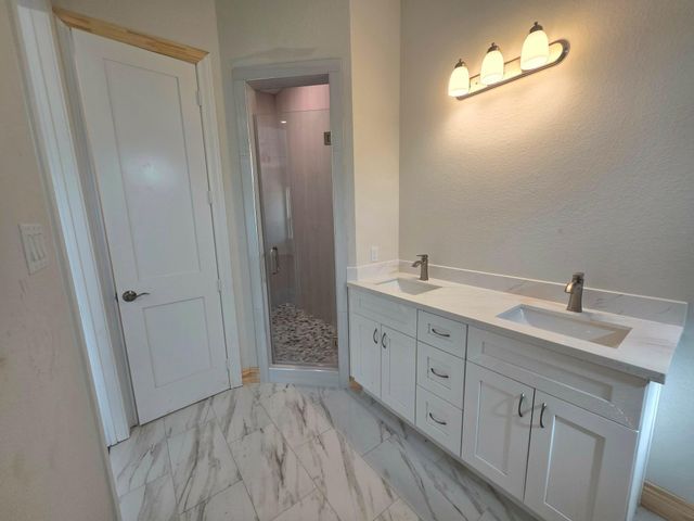 26652 White Pine Drive, Hempstead, TX 77445