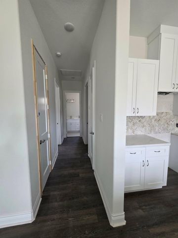 26652 White Pine Drive, Hempstead, TX 77445