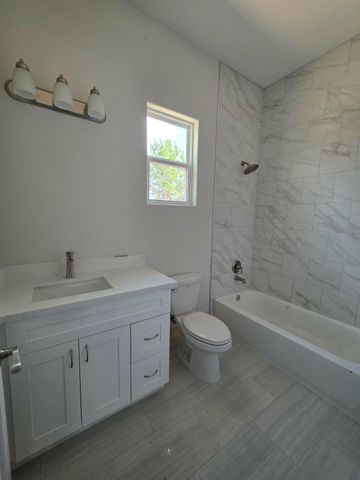 26652 White Pine Drive, Hempstead, TX 77445