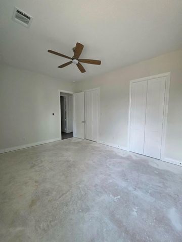 26652 White Pine Drive, Hempstead, TX 77445