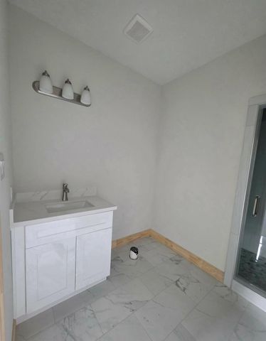 26652 White Pine Drive, Hempstead, TX 77445