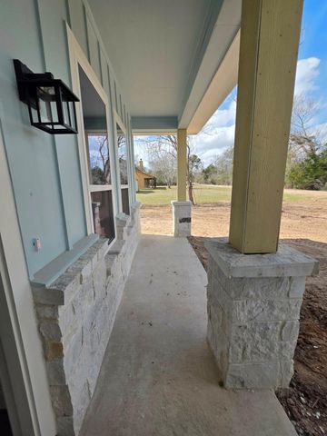 26652 White Pine Drive, Hempstead, TX 77445