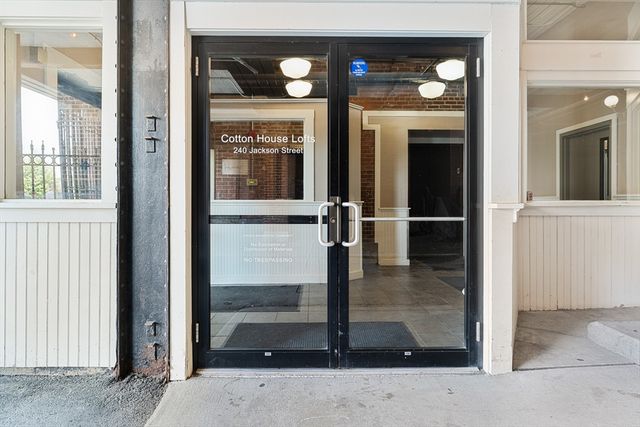 240 Jackson Street 622, Lowell, MA 01852