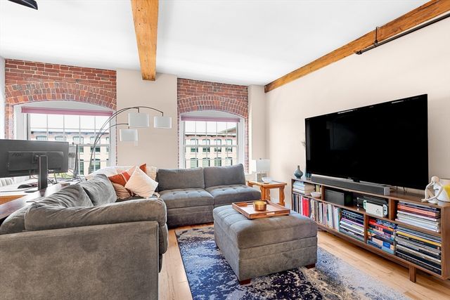 240 Jackson Street 622, Lowell, MA 01852