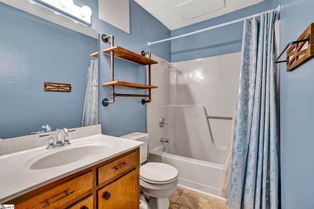 346 Shenandoah Drive, Laurens, SC 29630